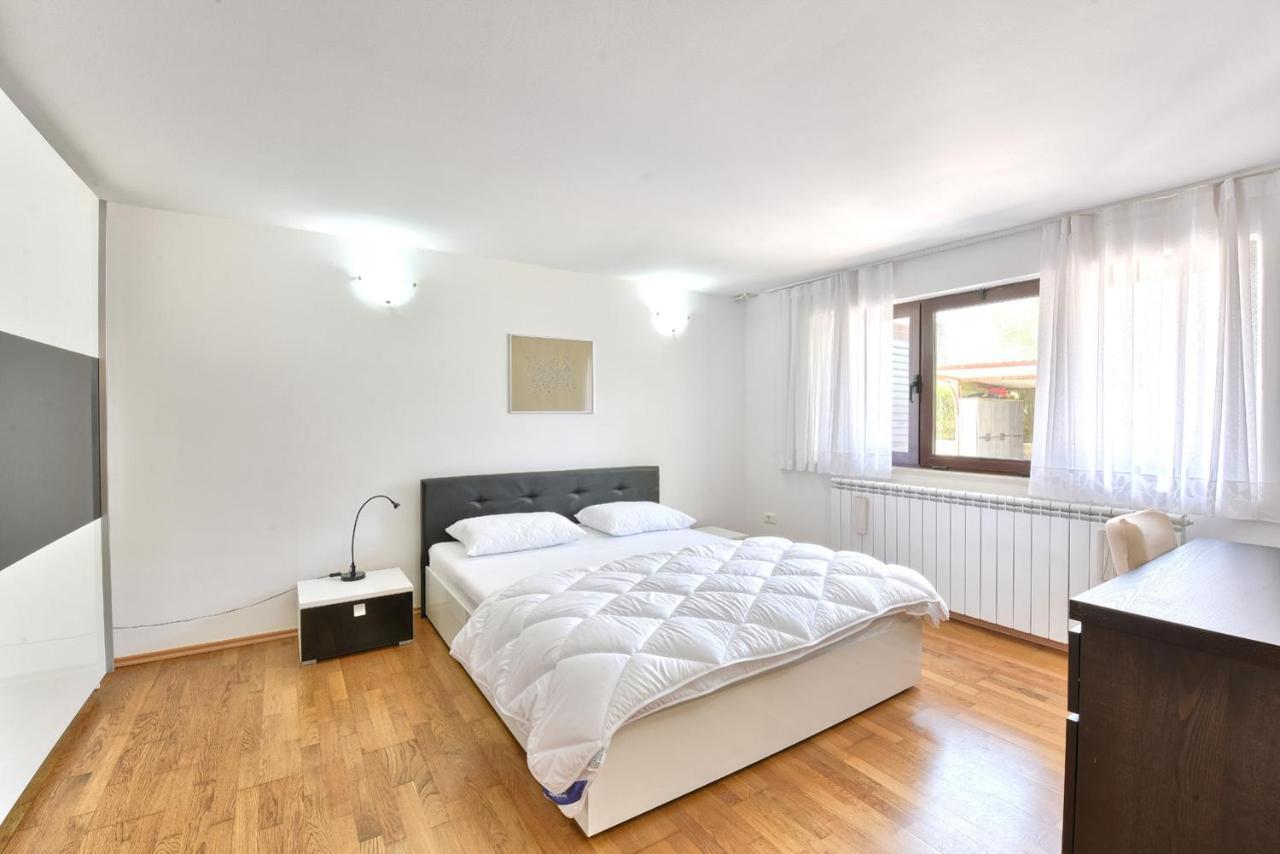 Brezac Olive Garden Apartment Fazana Exterior photo
